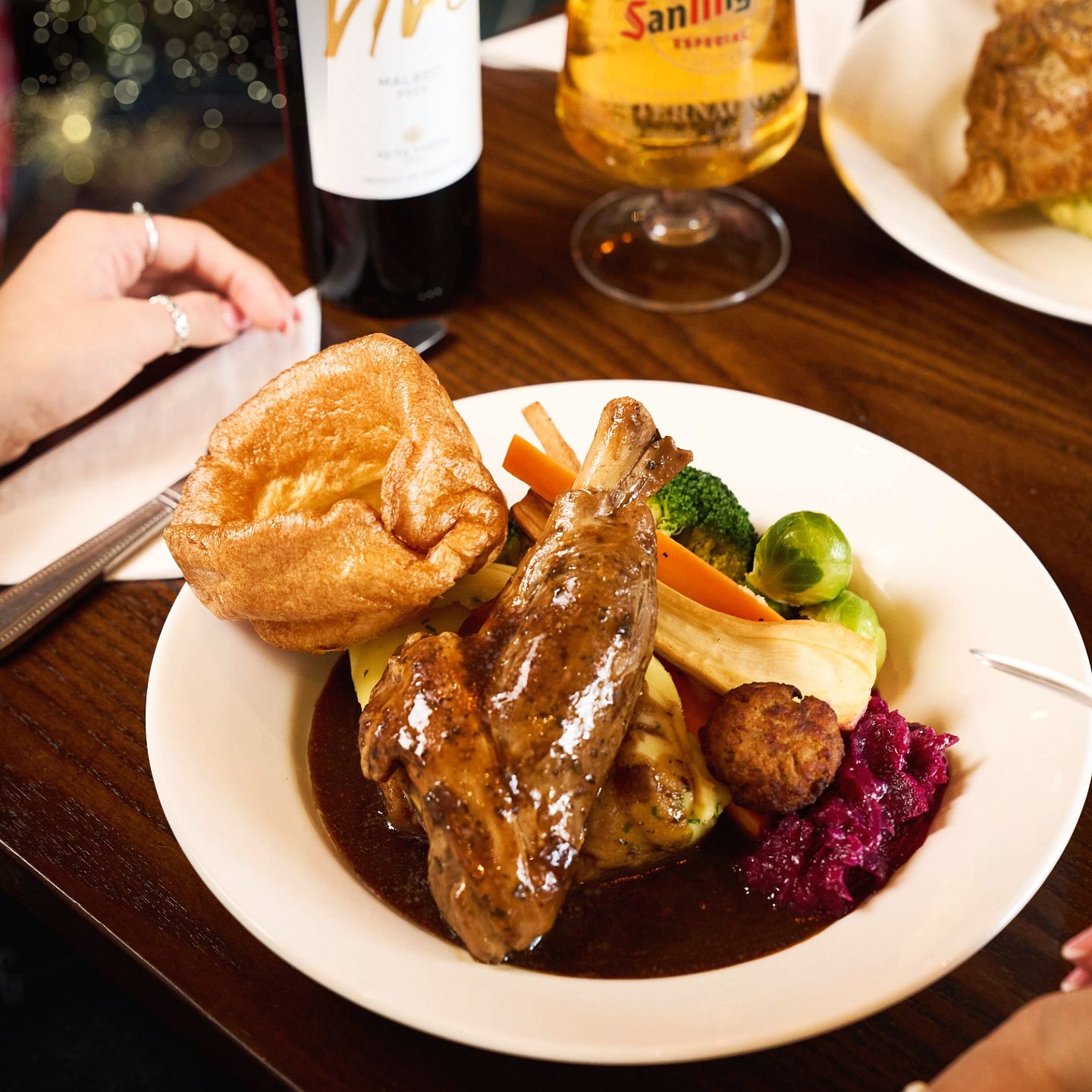 Christmas Day 2025 Lunch, Dinner & Dining at The Hollybush in Penn