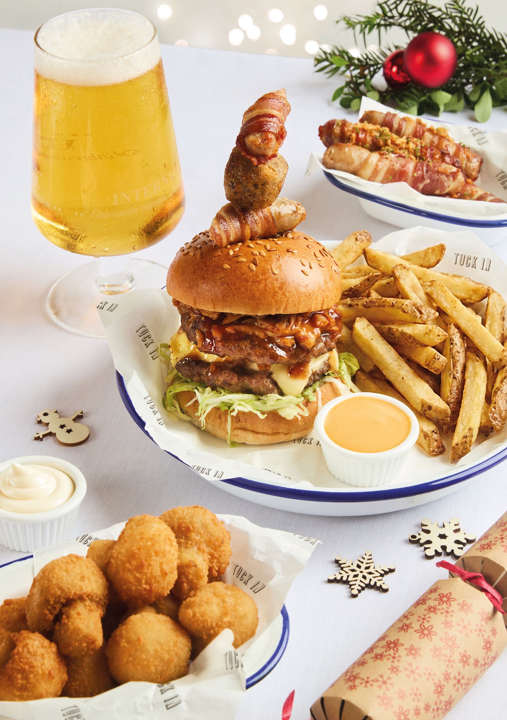 Festive Lunch & Dinner at The Hollybush in Penn